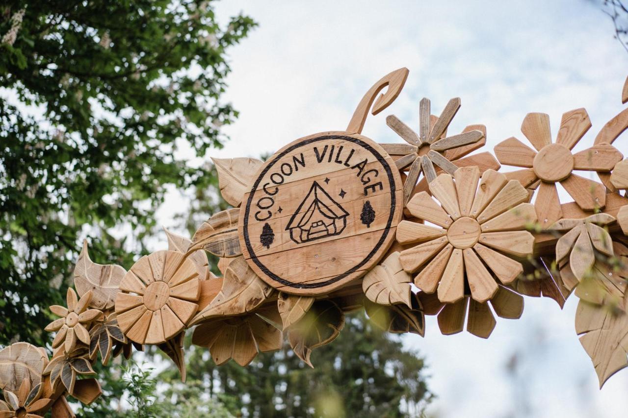 Cocoon Village - Glamping - Domaine Des Grottes De Han Рошфор Екстер'єр фото