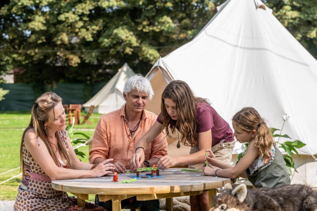 Cocoon Village - Glamping - Domaine Des Grottes De Han Рошфор Екстер'єр фото